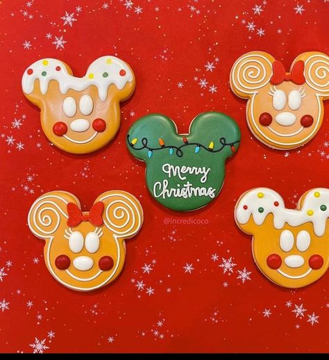 Mickey Christmas Cookies Decorated, Disney Christmas Cookies Decorated, Mickey Mouse Christmas Cookies, Mickey Christmas Cookies, Disney Christmas Cookies, Mickey Sugar Cookies, Felt Wands, Disney Thanksgiving, Christmas Sugar Cookies Decorated