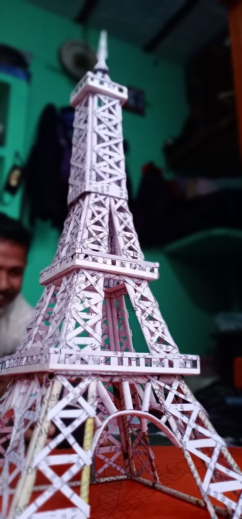 6 best wall hanging craft ideas | beautiful wallmate with paper Paper Eiffel Tower, Building Crafts For Kids, Cardboard Eiffel Tower, Efile Tower, Eiffel Tower Craft, Diy Eiffel Tower, Paper Tower, Eiffel Tower Decorations, Eiffel Tower Art