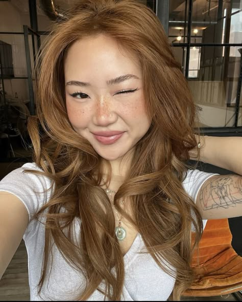 Honey Milk Tea Brown Hair, Gold Skin Tone Hair Color, Ginger On Asian Hair, Chestnut Orange Hair, Light Honey Hair Color, Hair Color For Medium Neutral Skin Tone, Sparkling Amber Hair, Rusty Blonde Hair, Dyed Hair Inspiration Brown