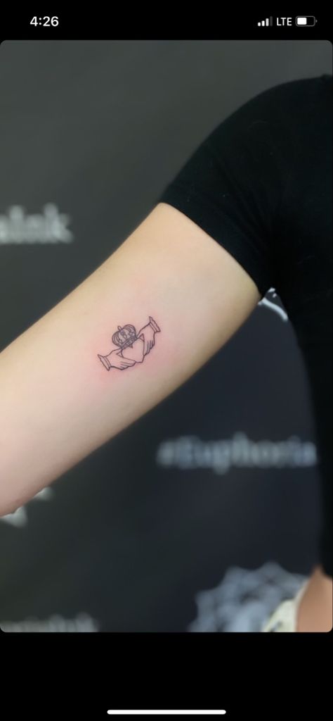 Irish Claddagh Tattoo Small, Irish Heritage Tattoo For Women, Minimalistic Irish Tattoo, Grá Irish Tattoo, Northern Irish Tattoos, Womens Irish Tattoos, Calladagh Tattoo, Irish Calladagh Tattoo, Fine Line Claddagh Tattoo