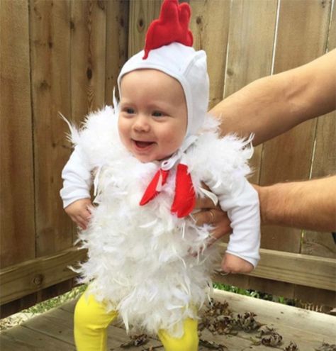 Making this chicken costume! But changing up colors. Baby Chicken Costume, Shark Halloween Costume, Diy Baby Costumes, Chicken Costume, Diy Haunted House Props, Chicken Costumes, Baby Chicken, Diy Halloween Games, Baby Costume