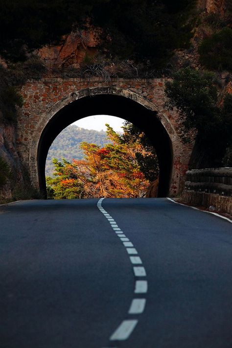 Beautiful Roads, Land Of Enchantment, Winding Road, Basque Country, Lombok, White Photo, Image Hd, Most Beautiful Places, Glamping