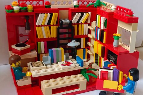 LEGO IDEAS - Happy Books (Small Library) Lego Library Ideas, Lego Library, Old Record Player, Lego Books, World Library, Vintage Lego, College Library, Deep Shelves, Happy Books