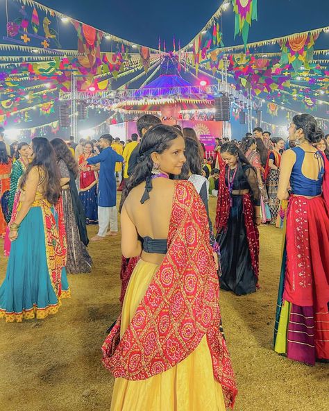 Garba Night 💃 . . . . . . . . . . #thejenyscloset #vadodara #fashionblogger #bloggerstyle #navratri #chaniyacholi #black #lvp #motibaugh #lvpheritagegarba2024 #ootd #fashion #outfit Radhika Merchant Garba Look, Garba Night Picture, Navratri Garba Dance, Navratri Festival Floor-length Lehenga, Garba Night, Chaniya Choli, Ootd Fashion, Fashion Outfit, Fashion Blogger