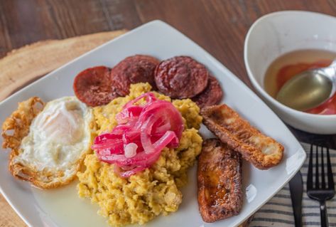 Dominican Mangú Tres Golpes - Belqui's Twist Dominican Breakfast, Fried Salami, Dominican Republic Food, Dominicano Recipes, Mashed Plantains, New Years Eve Dinner, Coconut Bread, Dominican Food, Plantains Fried