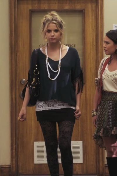 Hannah Marin Outfits, Hannah Pll, Hannah Merin, Hanna Marin Outfits, 00’s Fashion, Hannah Marin, 2010 Outfits, 2010 Aesthetic, Pretty Little Liars Hanna