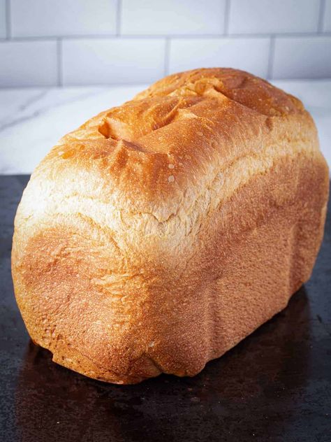 The Best Sandwich Bread Recipe for Bread Machines. Easy to make. Sandwich Bread Recipe For Bread Machine, Breadmaker Bread Recipes, Bread Recipe For Bread Machine, Recipe For Bread Machine, Breadmaker Bread, Bread Machine Banana Bread, Sandwhich Bread, Breakfast Biscuit Recipe, Recipes Eggs