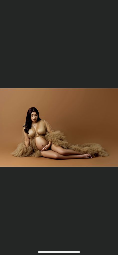 Nude Maternity Shoot, Floor Poses, Studio Maternity Shoot, Maternity Poses, Maternity Shoot, Pregnancy Shoot, Shoot Ideas, Photography