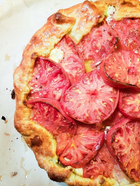 Ina Garten’s Tomato and Goat Cheese Crostata | Home with a Twist Tomato And Goat Cheese Crostata, Tomato Crostata, Strawberries Romanoff, Tomato And Goat Cheese, Holiday Finger Foods, Best Ina Garten Recipes, Ina Garden, Gameday Party, Crostata Recipe