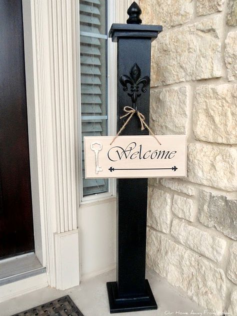 A few weeks ago, one of the bloggers I follow, April from Wilker Do's , shared a project that I just loved,   a porch post she made for h... Welcome Post, Porch Posts, Wooden Posts, Front Porch Decorating, Porch Signs, Wooden Crafts, Front Door Decor, Diy Wood Projects, Outdoor Projects