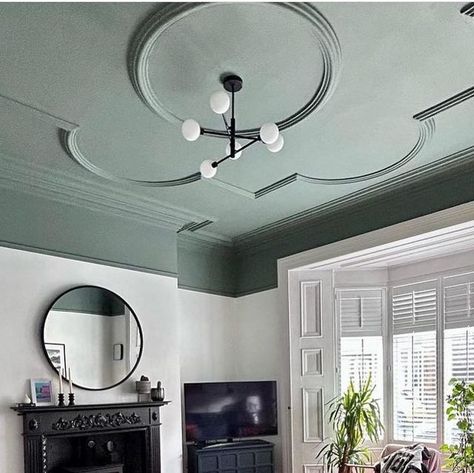 Top Half Of Wall And Ceiling Painted, Blue Painted Ceiling Bedroom, Rooms With Picture Rails, Painted Ceiling With Crown Molding, Ceiling Darker Than Walls, Ceilings And Walls Painted Same Color, Painted Ceiling Living Room, Painted Ceiling Ideas Living Room, Edwardian Ceiling