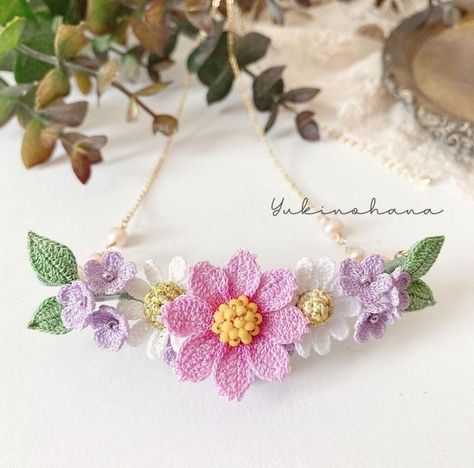 Rice Bead Bracelet, Contemporary Handmade Jewelry, Crochet Jewlery, Crochet Hair Clips, Crochet Flowers Free Pattern, Yarn Flowers, Crochet Jewelry Patterns, Crochet Hair Accessories, Crochet Lace Pattern