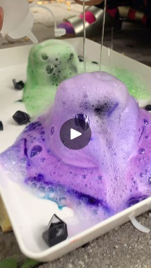 13K views · 583 reactions | Did you know you can create a bubbling witch’s cauldron using just baking soda and vinegar? 🧙‍♀️🧪 This fizzy witches cauldron activity is a magical way for kids to explore basic science while getting into the Halloween spirit. It’s the perfect spooky STEM experiment for some hands-on fun! #FizzyFun #WitchesCauldron #STEMForKids #HalloweenActivities | Mandisa | Happy Toddler Playtime | Melodrama · Spooky Fun Halloween Cauldron Bubbles, Halloween Experiments, Orange String Lights, Stem Experiments, Witchs Cauldron, Baking Soda And Vinegar, Basic Science, Red Spray Paint, Witches Cauldron