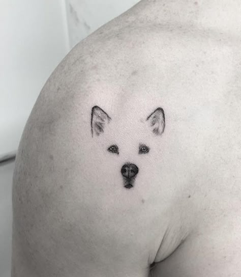 Dog Nose Tattoo, Nose Tattoo, Tatuaje Trash Polka, Tattoos Dog, Tatoo Dog, Best Small Tattoos, Tattooed People, Small Dog Tattoos, Tattoo Placements