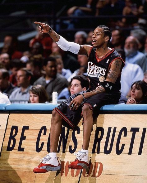 Allen Iverson Wallpapers, Allen Iverson The Answer, Basketball Pics, Kobe Bryant Pictures, Beatiful People, Ball Aesthetic, Basketball Players Nba, Basketball Practice, Basketball Stuff