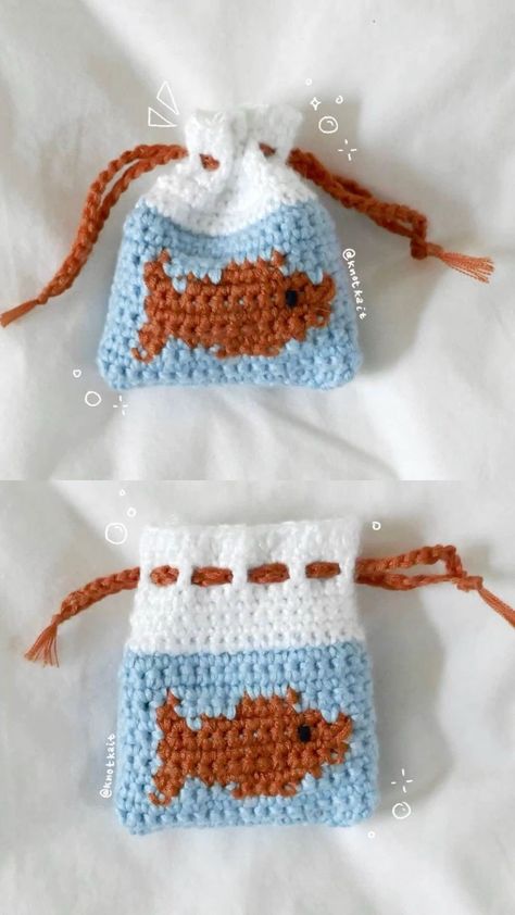 Knitted Cute Things, Drawstring Fish Bag, Crochet Patterns Pouch, Ideas For Crocheting, Small Crochet Fish Pattern Free, Crochet Pattern Free Bag, Cute Crochet Items, Back To School Crochet Ideas, Cute Bag Ideas