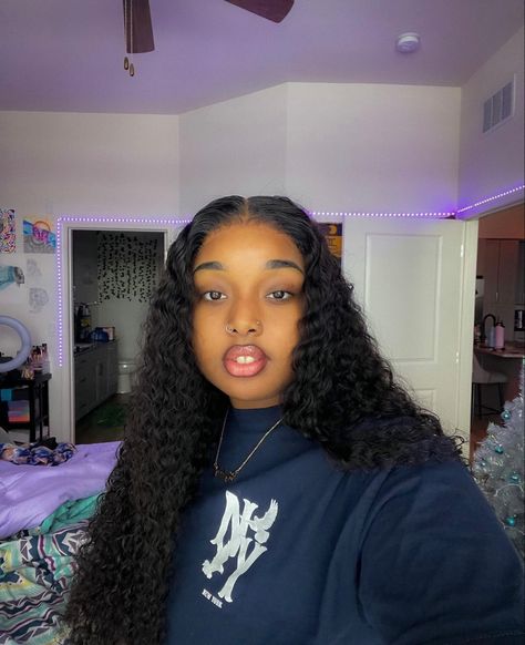 Onyebabyyy Youtube, Black Female Youtubers, Silly Funny, People Faces, Fav Youtubers, Favorite Youtubers, Maid Outfit, Cute Simple Wallpapers, Best Youtubers