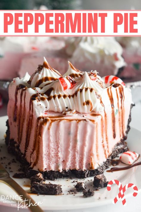 slice of peppermint pie with a bite out of it Peppermint Ice Cream Pie With Oreo Crust, Peppermint Ice Cream Pie, Peppermint Stick Ice Cream, Peppermint Pie, Christmas Pies, Holiday Ice Cream, Delicious Holiday Desserts, Cinnamon Roll Cheesecake, Peppermint Ice Cream