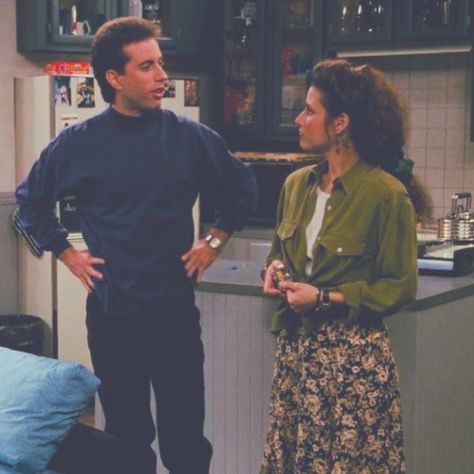 Elaine Benes Outfits, Seinfeld Style, Elaine Seinfeld, Niche Interests, Elaine Benes, Julia Louis Dreyfus, Fall 24, 90s Outfit, Seinfeld