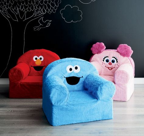 Sesame Street Playroom, Elmo Bedroom Ideas Toddlers, Sesame Street Toddler Room, Sesame Street Bedroom Ideas, Sesame Street Room Decor, Elmo Room Ideas Bedrooms, Sesame Street Room Ideas, Cookie Monster Nursery, Elmo Bedroom