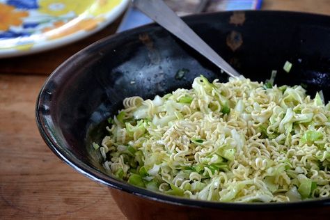 Hawaiian-Style Cabbage Salad – Stylish Cuisine Hawaiian Cabbage Salad, Hawaiian Cabbage Recipes, Hawaiian Cabbage, Hawaiian Salads, Carnitas Soup, Ramen Cabbage Salad, Hawaiian Salad, Picnic Salads, Cabbage Rice