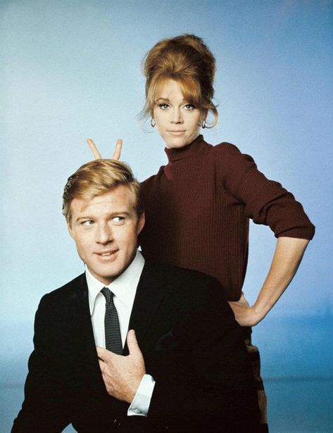 Robert Redford💗Jane Fonda from their 1967 film, Barefoot In The Park. Barefoot In The Park, Gena Rowlands, Candice Bergen, Tyrone Power, Errol Flynn, Faye Dunaway, Ann Margret, Joan Collins, Jane Seymour