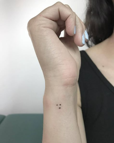 Harry Potter Star Tattoo, Tiny Harry Potter Tattoos, Harry Potter Stars, Hp Tattoo, Tattoos Infinity, Harry Potter Tattoos, Small Girl Tattoos, Harry Potter Tattoo, Star Tattoo