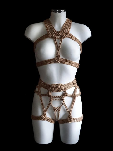 Diy Body Harness, Hair Horn, Clo 3d, Harness Fashion, Chest Harness, Knots Diy, Ties That Bind, Body Harness, Random Pics