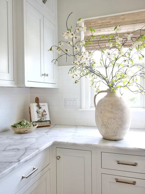 Spring Home Decor Ideas, Farmhouse Trends, Faux Branches, Classic White Kitchen, Kitchen Island Decor, Kitchen Counter Decor, Spring Home Decor, Custom Kitchen, Spring Home