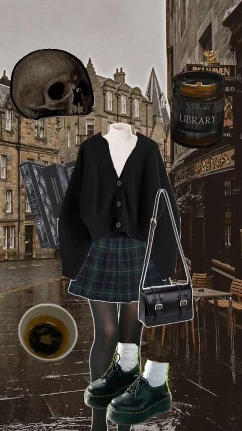 #DarkAcademia #Look #Outfit #Inspo #Skirt #sweater #bag #loafers #docmartens #plaid #edinburgh #fall #autumnoutfit #cozy #warm #coffee #candle Edinburgh Fall, Academia Look, Dark Academia Look, Academia Aesthetic Outfit, Dark Academia Outfits, Plaid Skirt Outfit, Dark Academia Outfit, Dark Academia Style, Skirt Sweater