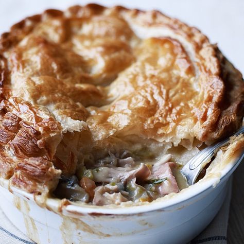 Chicken, Ham, and Tarragon Pie Roast Chicken Pie, Chicken And Leek Pie, Chicken Pie Recipe, Vegetable Pot Pies, Leek Pie, Hp Sauce, Chicken Ham, Cheese Pastry, Ham Hock