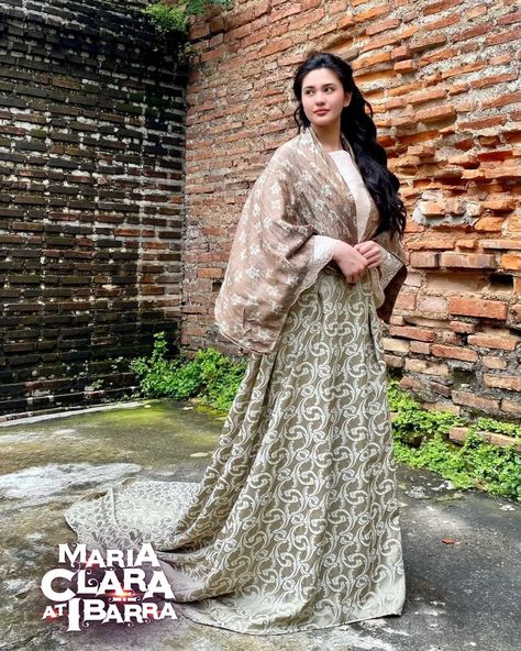 Philippine Clothing Traditional, Barot Saya Traditional Dresses, Filipino Traditional Clothing Women, Filipiniana Traditional, Leonor Rivera, Maria Clara Dress Philippines, Maria Clara Gown, Modern Maria Clara, Maria Clara Dress