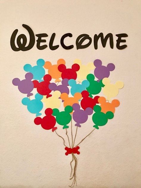 Balloon Door, Mickey Mouse Classroom, Disney Themed Classroom, Deco Disney, School Door Decorations, Disney Classroom, Classroom Doors, Tema Disney, Disney Theme Party