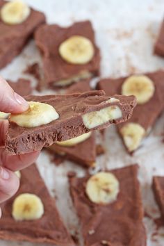 Chocolate Banana Frozen Yogurt Bark Frozen Yogurt Bark Healthy, Ice Cream For Kids, Easy Kids Recipes, Banana Frozen Yogurt, Banana Frozen, Frozen Yogurt Bark, Yogurt Bark, Easy Meals For Kids, Kids Recipes