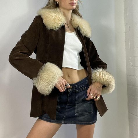 Penny Lane Jacket, 2000s Fluffy Jacket, Penny Lane Coat Aesthetic, 70s Penny Lane Coat, Style Vintage Outfits, Vintage Penny Lane Coat, Camille Razat, Vintage Brown Sheepskin Outerwear, 2000s Girl