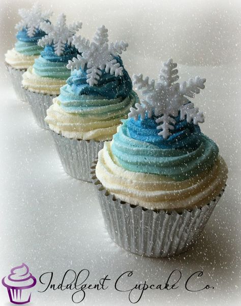 Freeze Muffins, Easy Cupcakes Decoration, Frozen Theme Cake, Kid Cupcakes, Xmas Cake, Easy Cupcakes, Frozen Inspired, Frozen Cake, Frozen Birthday Party