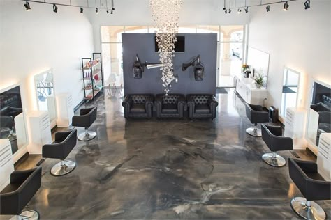 Salon Design Ideas, Hair Salon Design, Hair Salon Interior, Salon Suites Decor, Salon Stations, Barber Shop Decor, Hair Salon Decor, Salon Suites, Beauty Salon Design