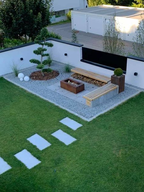 Turf Backyard, Backyard Oasis Ideas, Modern Backyard Landscaping, Front Yard Garden Design, Aesthetic Garden, Landscaping Garden, Patio Garden Design, Garden Aesthetic, Backyard Play