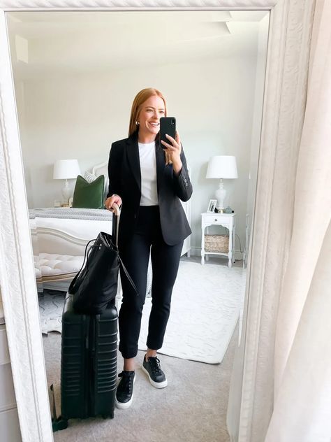 Travel Workwear Outfits For Fall - Oh What A Sight To See Work Travel Outfit, Travel Outfits Women, Business Travel Outfits, Casual Travel Outfit, Conference Outfit, Plane Outfit, Workwear Outfits, Travel Attire, Travel Outfit Plane