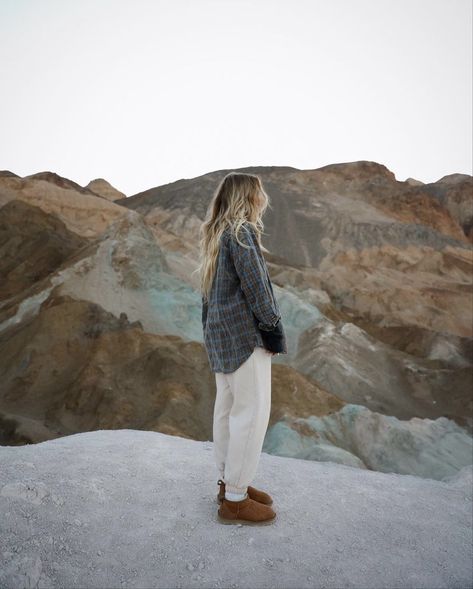 Ashtyn Bodensteiner, Granola Style, Granola Girl Aesthetic, Outdoorsy Style, Hiking Outfits, Hiking Aesthetic, Earthy Outfits, Going Viral, Granola Girl