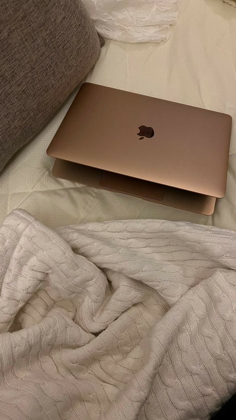 #marketing Girly Tingz, Macbook Air Laptop, Photos Aesthetic, Backlit Keyboard, Apple Computer, A Series Of Unfortunate Events, Fashion Hijab, Apple Macbook Air, Cartoon Quotes