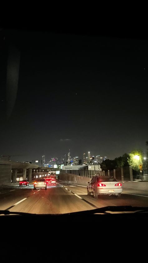 Night Town City Lights, Freeway Aesthetic Night, Driving In La, Los Angeles Freeway, Los Angeles Streets, Usa Life, Teddy Bear Drawing, Los Angeles Aesthetic, City View Apartment