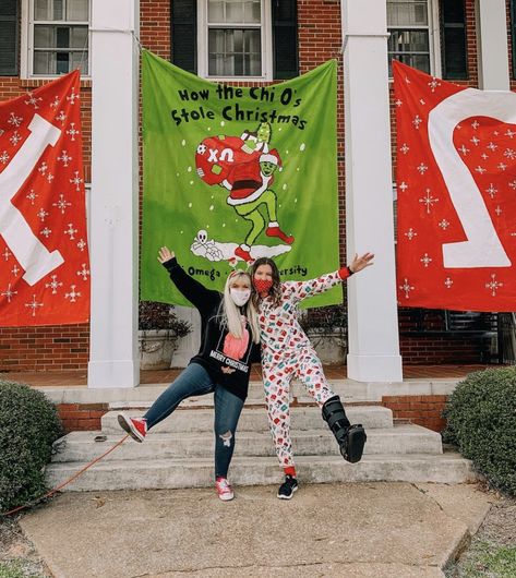 Sorority Christmas Party, Troy University, Chi Omega Sorority, Sorority Banner, Snow Place, Recruitment Outfits, Winter Inspo, Sorority Recruitment, Balloon Banner