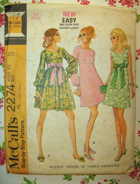 Butterfly Cuffs, 70s Dress Pattern, High Waisted Dress, 1960's Fashion, 60s And 70s Fashion, Vintage Dress 70s, Vintage Dress Patterns, Baby Sewing Patterns, Mccalls Sewing Patterns