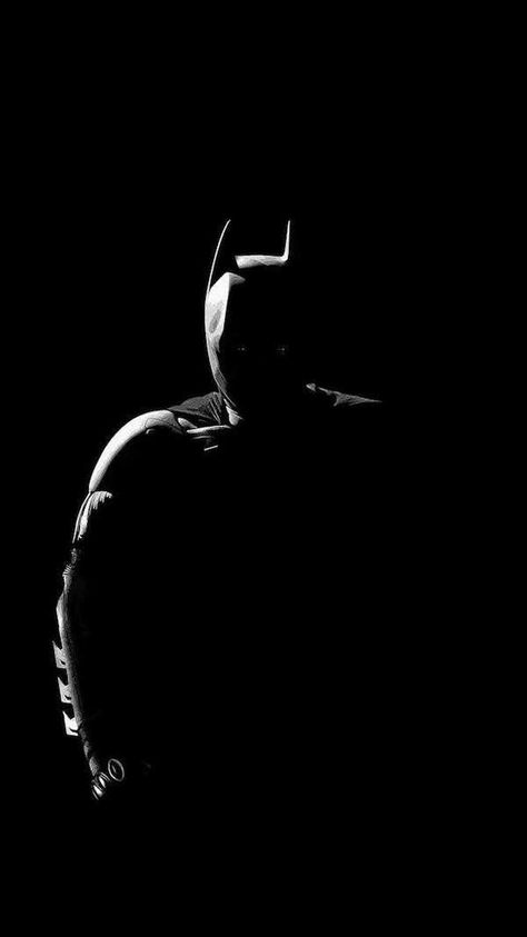 Batman Batman Lockscreen, Dark Knight Wallpaper, Batman Wallpaper Iphone, Black Batman, The Dark Knight Trilogy, Batman Pictures, Dc Comics Wallpaper, Amoled Wallpapers, Batman Poster