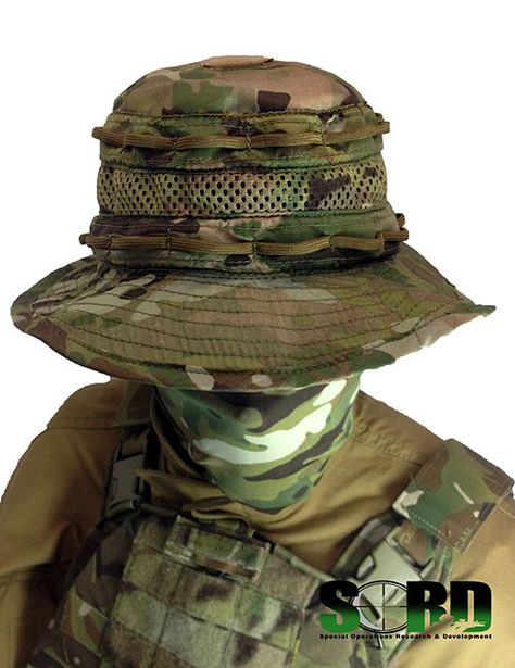 A 2016 adaptation of the classic Boonie hat designed to thrive in the Torrid zone (google it).   The Torrid Boonie hat is a quick drying, compact, comfortable, breathable and adjustable *jungle hat that provides the next level of comfort while working in already challenging environments.   Torrid Boonie is feature rich while keeping weight down and comfort high.   Mesh ring segment follows the entire circumference for enhanced heat management by way of extreme ventilation. The internal IFF mark Army Fashion Men, Hansel And Gretel Costumes, Jungle Hat, Special Forces Gear, Ghillie Suit, Tactical Hat, Army Usa, Boonie Hat, Tactical Wear