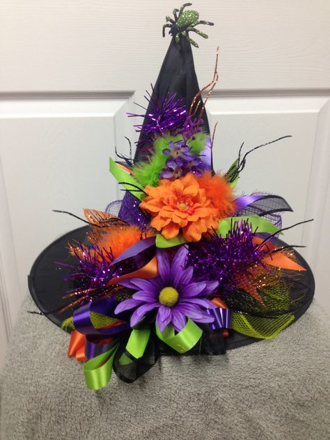 Witch Hats Decorated, Which Hat Wreath, Witches Hats Decorations, Decorated Witches Hats, Spooky Diy, Halloween Mesh Wreaths, Witches Hats, Fall Decor Diy Crafts, Halloween Craft Projects