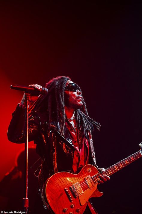 Lenny Kravitz is the epitome of rock star cool as he performs to star-studded crowd at Amalie Arena | Daily Mail Online Rock N Roll Style, Lenny Kravitz, 90s Music, Music Love, Rock N Roll, Stars, Concert, Music, Celebrities