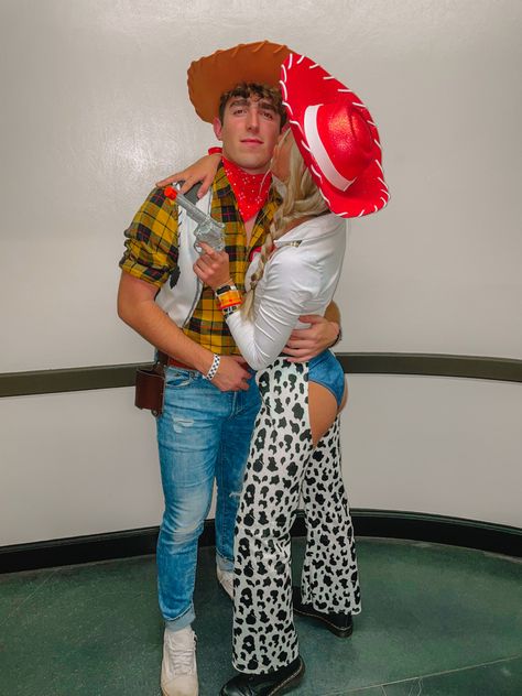 Jesse And Woody Costume Couple Diy, Womens Toy Story Costume, Couple Cowboy And Cowgirl Costumes, Couple Toy Story Costumes, Cowboy Couple Halloween Costumes, Woody Jessie Costume, Jessie You Story Costume, Woody And Jessy Couple Costume, Toy Story Woodie And Jessie Couples Costume