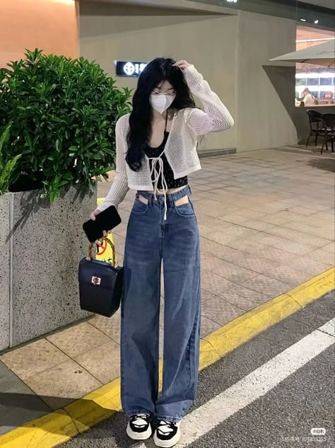 Outfit Korean Style, Korean Outfit Street Styles, Korean Casual Outfits, Korean Fashion Dress, Kpop Fashion Outfits, Teenage Fashion Outfits, Korean Street Fashion, Korean Outfits, Casual Style Outfits